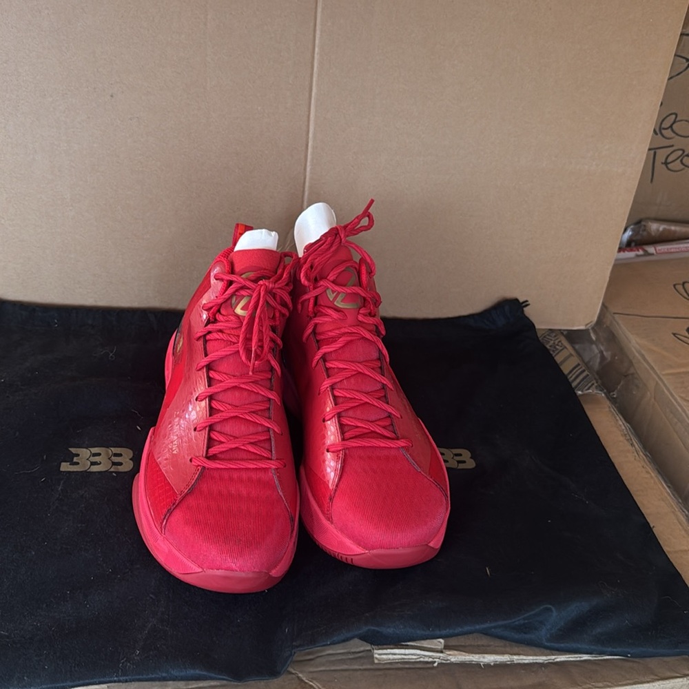 NWT- BIG BALLER BRAND INDEPENDECE DAY Z02 .basketball shoes